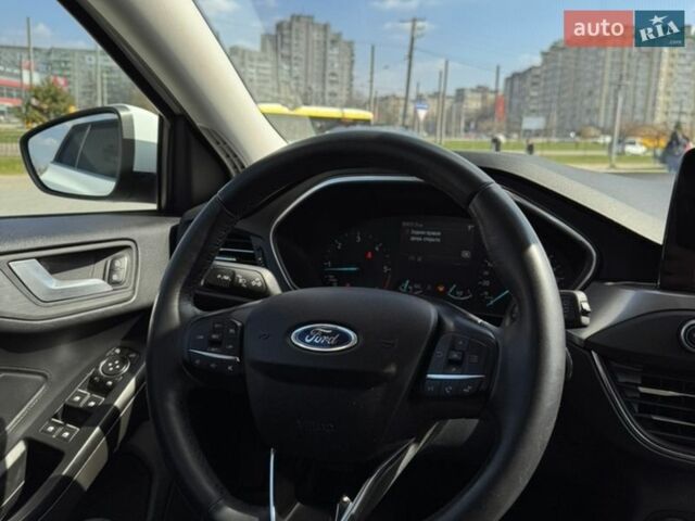 Белый Форд Фокус, объемом двигателя 1.5 л и пробегом 82 тыс. км за 14300 $, фото 9 на Automoto.ua