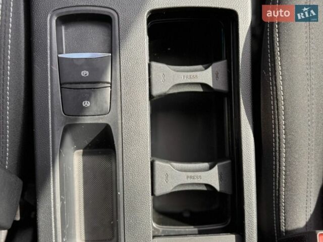 Белый Форд Фокус, объемом двигателя 1.5 л и пробегом 82 тыс. км за 14300 $, фото 16 на Automoto.ua