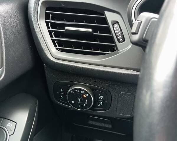 Белый Форд Фокус, объемом двигателя 1.5 л и пробегом 208 тыс. км за 11500 $, фото 17 на Automoto.ua