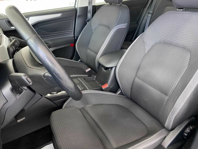 Белый Форд Фокус, объемом двигателя 1.5 л и пробегом 194 тыс. км за 13950 $, фото 6 на Automoto.ua