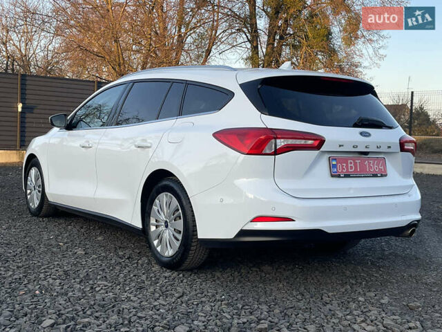 Белый Форд Фокус, объемом двигателя 1.5 л и пробегом 157 тыс. км за 12500 $, фото 15 на Automoto.ua