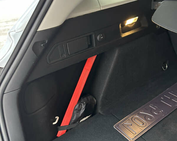 Белый Форд Фокус, объемом двигателя 0 л и пробегом 196 тыс. км за 15900 $, фото 13 на Automoto.ua