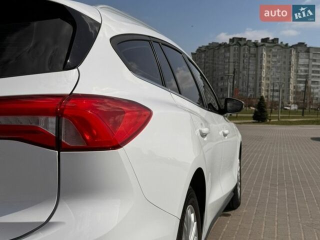 Белый Форд Фокус, объемом двигателя 1.5 л и пробегом 82 тыс. км за 14300 $, фото 7 на Automoto.ua