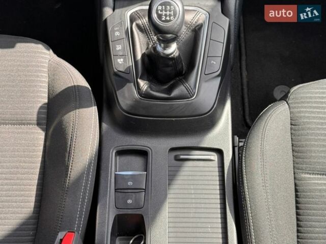 Белый Форд Фокус, объемом двигателя 1.5 л и пробегом 82 тыс. км за 14300 $, фото 15 на Automoto.ua