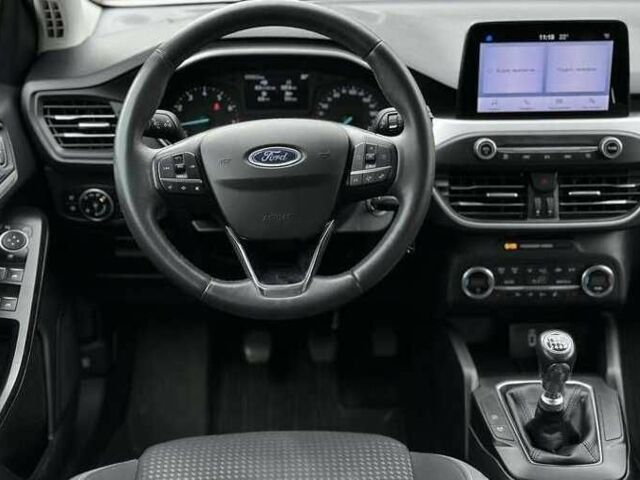 Белый Форд Фокус, объемом двигателя 1.5 л и пробегом 72 тыс. км за 12800 $, фото 6 на Automoto.ua