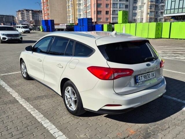 Білий Форд Фокус, об'ємом двигуна 1.5 л та пробігом 263 тис. км за 12499 $, фото 3 на Automoto.ua