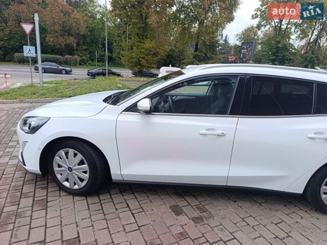 Белый Форд Фокус, объемом двигателя 1.5 л и пробегом 178 тыс. км за 12500 $, фото 11 на Automoto.ua