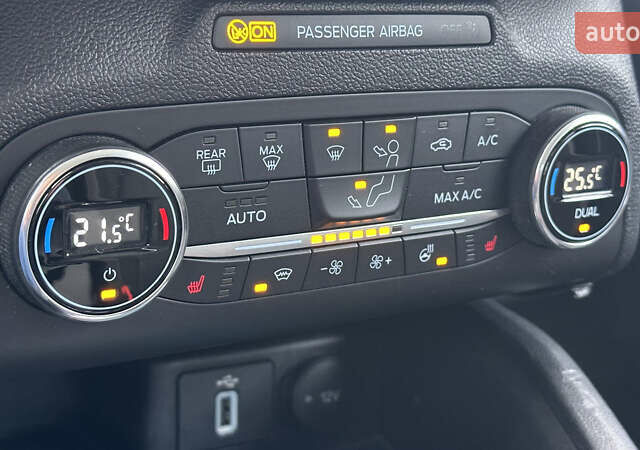 Белый Форд Фокус, объемом двигателя 1.5 л и пробегом 160 тыс. км за 14750 $, фото 40 на Automoto.ua