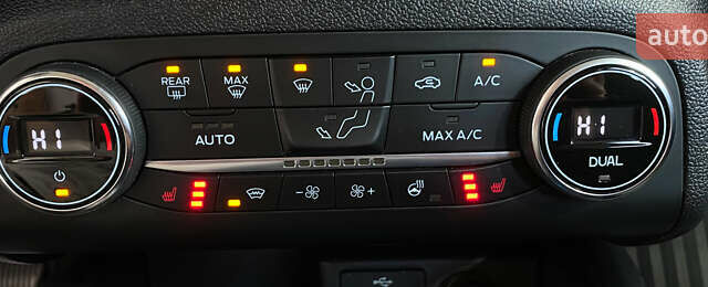 Белый Форд Фокус, объемом двигателя 1.5 л и пробегом 194 тыс. км за 13950 $, фото 19 на Automoto.ua