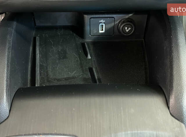 Белый Форд Фокус, объемом двигателя 1.5 л и пробегом 194 тыс. км за 13950 $, фото 21 на Automoto.ua