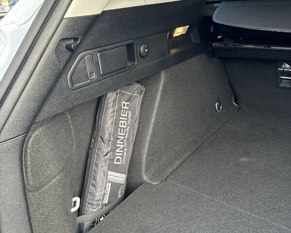 Белый Форд Фокус, объемом двигателя 1.5 л и пробегом 180 тыс. км за 13499 $, фото 51 на Automoto.ua