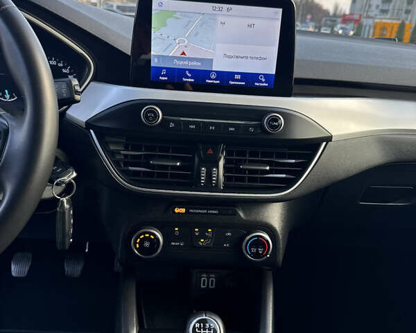 Белый Форд Фокус, объемом двигателя 1.5 л и пробегом 180 тыс. км за 13499 $, фото 26 на Automoto.ua