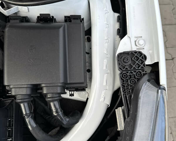 Белый Форд Фокус, объемом двигателя 1.5 л и пробегом 180 тыс. км за 13499 $, фото 73 на Automoto.ua