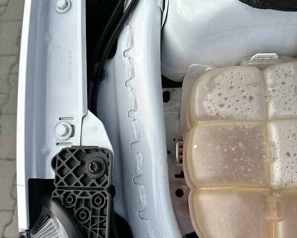 Белый Форд Фокус, объемом двигателя 1.5 л и пробегом 180 тыс. км за 13499 $, фото 72 на Automoto.ua