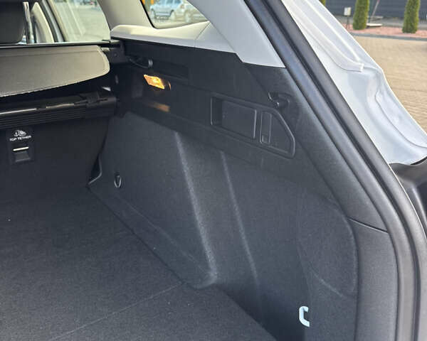 Белый Форд Фокус, объемом двигателя 1.5 л и пробегом 180 тыс. км за 13499 $, фото 52 на Automoto.ua