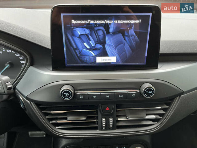 Білий Форд Фокус, об'ємом двигуна 1.5 л та пробігом 181 тис. км за 17800 $, фото 9 на Automoto.ua