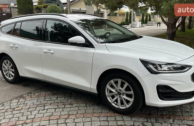 Білий Форд Фокус, об'ємом двигуна 1.5 л та пробігом 181 тис. км за 17800 $, фото 4 на Automoto.ua