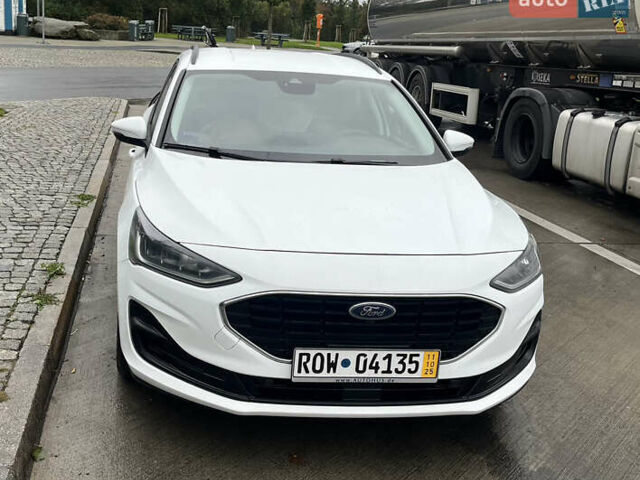 Білий Форд Фокус, об'ємом двигуна 1.5 л та пробігом 181 тис. км за 17800 $, фото 1 на Automoto.ua