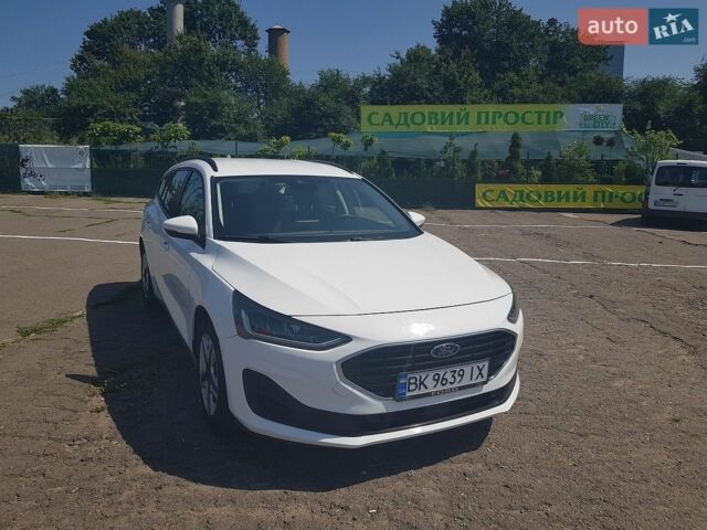 Білий Форд Фокус, об'ємом двигуна 1.5 л та пробігом 82 тис. км за 15700 $, фото 3 на Automoto.ua