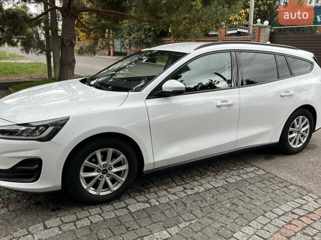 Білий Форд Фокус, об'ємом двигуна 1.5 л та пробігом 181 тис. км за 17800 $, фото 5 на Automoto.ua