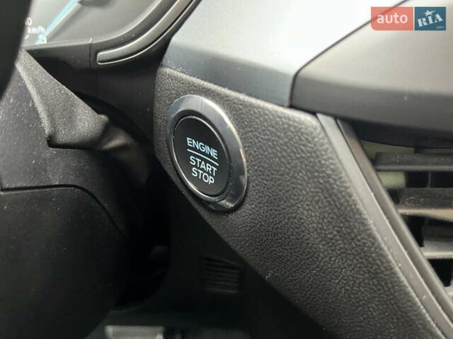 Белый Форд Фокус, объемом двигателя 1.5 л и пробегом 184 тыс. км за 17800 $, фото 10 на Automoto.ua