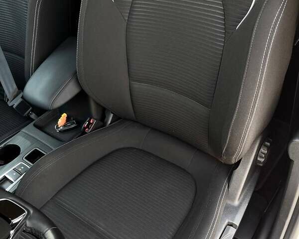 Белый Форд Фокус, объемом двигателя 1.5 л и пробегом 92 тыс. км за 20499 $, фото 20 на Automoto.ua