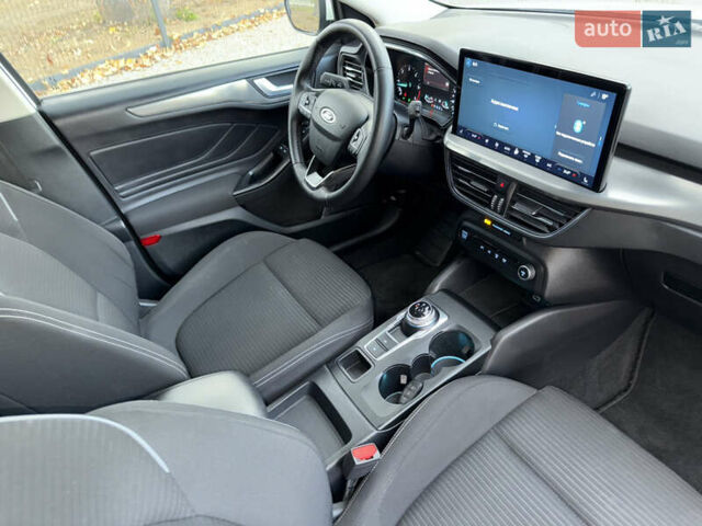 Білий Форд Фокус, об'ємом двигуна 1.5 л та пробігом 94 тис. км за 20500 $, фото 56 на Automoto.ua