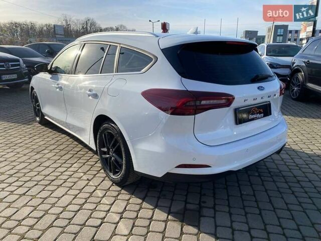 Білий Форд Фокус, об'ємом двигуна 1.5 л та пробігом 96 тис. км за 20000 $, фото 4 на Automoto.ua