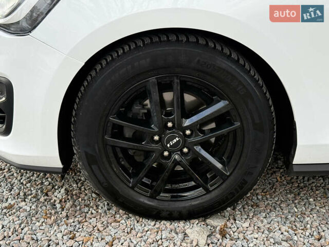 Білий Форд Фокус, об'ємом двигуна 1.5 л та пробігом 94 тис. км за 20500 $, фото 5 на Automoto.ua
