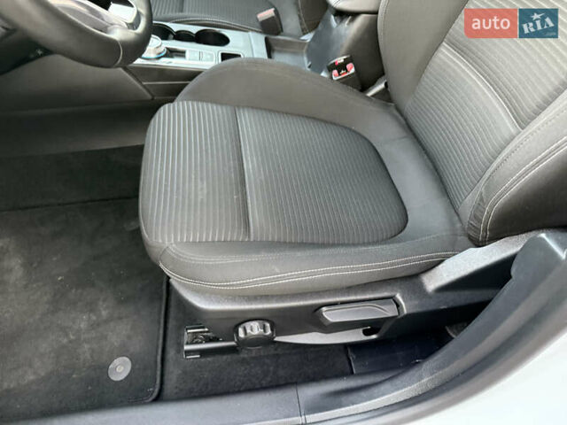 Білий Форд Фокус, об'ємом двигуна 1.5 л та пробігом 94 тис. км за 20500 $, фото 33 на Automoto.ua
