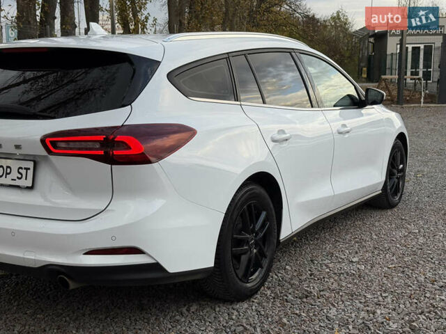 Білий Форд Фокус, об'ємом двигуна 1.5 л та пробігом 94 тис. км за 20500 $, фото 14 на Automoto.ua
