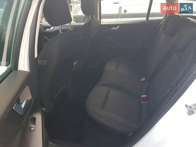 Белый Форд Фокус, объемом двигателя 1.5 л и пробегом 82 тыс. км за 19900 $, фото 41 на Automoto.ua