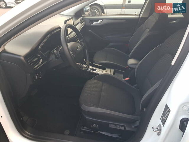 Белый Форд Фокус, объемом двигателя 1.5 л и пробегом 82 тыс. км за 19900 $, фото 24 на Automoto.ua