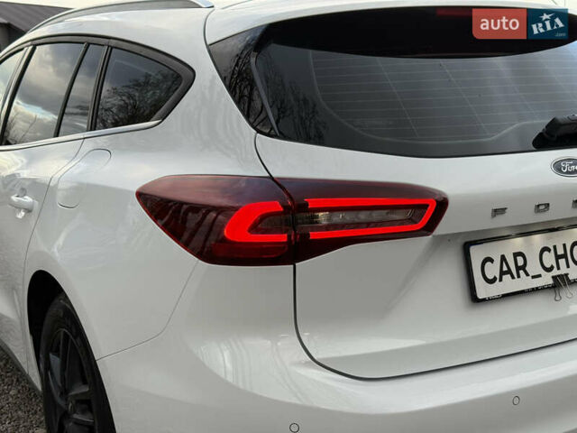 Білий Форд Фокус, об'ємом двигуна 1.5 л та пробігом 94 тис. км за 20500 $, фото 11 на Automoto.ua