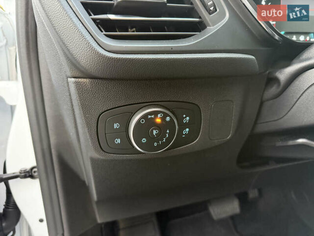 Білий Форд Фокус, об'ємом двигуна 1.5 л та пробігом 94 тис. км за 20500 $, фото 35 на Automoto.ua