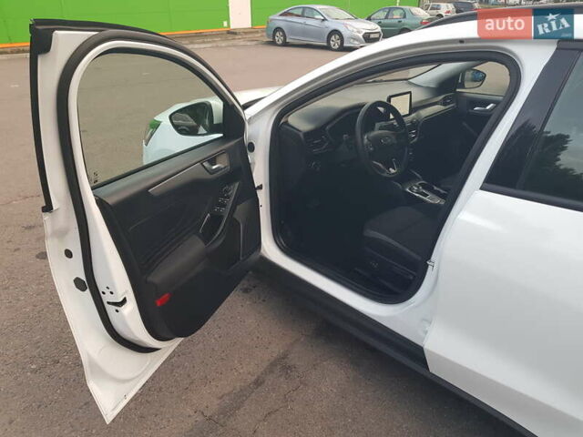 Белый Форд Фокус, объемом двигателя 1.5 л и пробегом 82 тыс. км за 19900 $, фото 22 на Automoto.ua