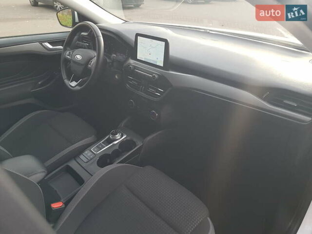 Белый Форд Фокус, объемом двигателя 1.5 л и пробегом 82 тыс. км за 18500 $, фото 32 на Automoto.ua