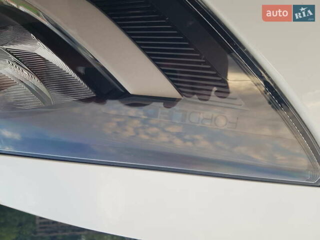 Белый Форд Фокус, объемом двигателя 1.5 л и пробегом 82 тыс. км за 19900 $, фото 21 на Automoto.ua