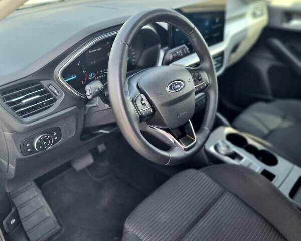 Белый Форд Фокус, объемом двигателя 1.5 л и пробегом 92 тыс. км за 20499 $, фото 17 на Automoto.ua