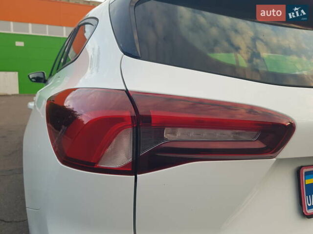 Белый Форд Фокус, объемом двигателя 1.5 л и пробегом 82 тыс. км за 19900 $, фото 20 на Automoto.ua