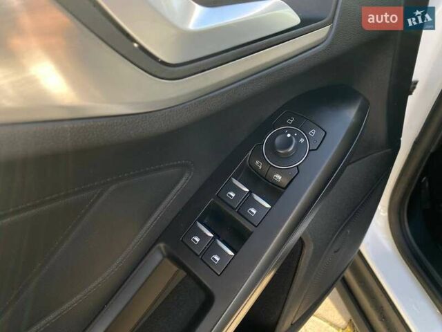 Білий Форд Фокус, об'ємом двигуна 1.5 л та пробігом 96 тис. км за 20000 $, фото 11 на Automoto.ua