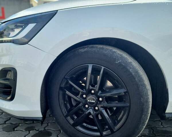 Белый Форд Фокус, объемом двигателя 1.5 л и пробегом 92 тыс. км за 20499 $, фото 10 на Automoto.ua