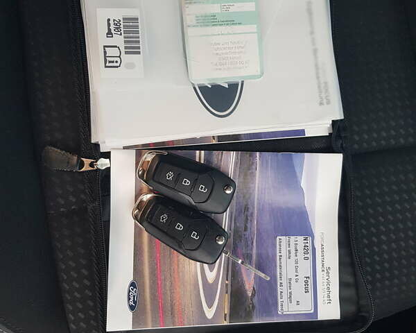 Белый Форд Фокус, объемом двигателя 1.5 л и пробегом 82 тыс. км за 18500 $, фото 43 на Automoto.ua