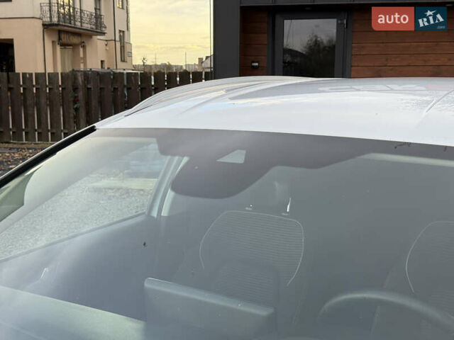 Білий Форд Фокус, об'ємом двигуна 1.5 л та пробігом 94 тис. км за 20500 $, фото 26 на Automoto.ua