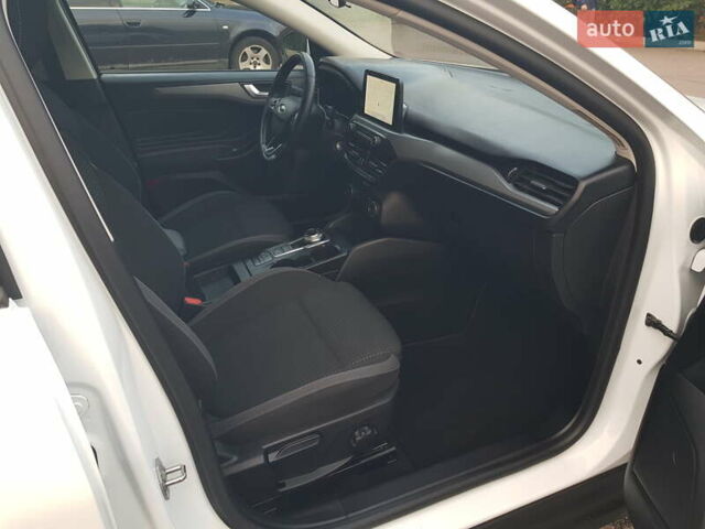 Белый Форд Фокус, объемом двигателя 1.5 л и пробегом 82 тыс. км за 19900 $, фото 33 на Automoto.ua