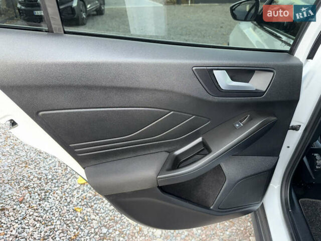 Білий Форд Фокус, об'ємом двигуна 1.5 л та пробігом 94 тис. км за 20500 $, фото 43 на Automoto.ua