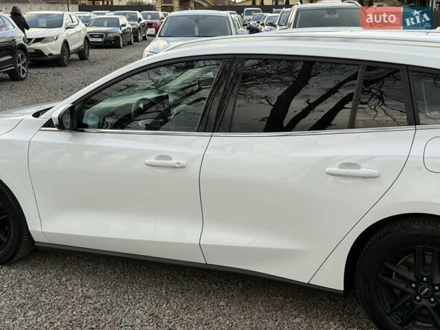 Білий Форд Фокус, об'ємом двигуна 1.5 л та пробігом 94 тис. км за 20500 $, фото 7 на Automoto.ua