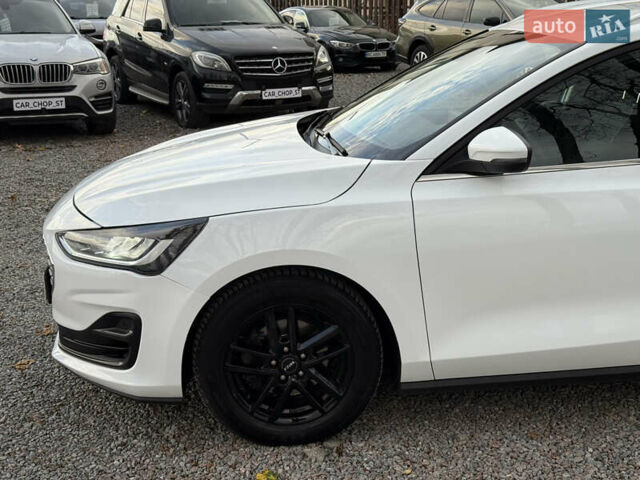 Білий Форд Фокус, об'ємом двигуна 1.5 л та пробігом 94 тис. км за 20500 $, фото 4 на Automoto.ua