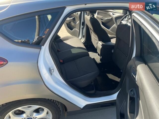 Бежевый Форд Фокус, объемом двигателя 0 л и пробегом 81 тыс. км за 6699 $, фото 29 на Automoto.ua