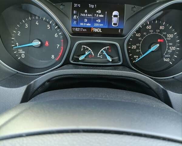 Бежевый Форд Фокус, объемом двигателя 2 л и пробегом 119 тыс. км за 8900 $, фото 3 на Automoto.ua